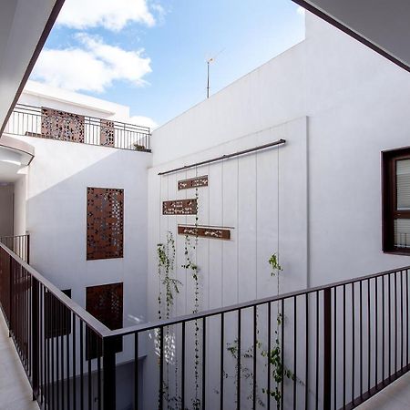 Apartamento con terraza en San Luis. Parking&Netflix Appartement Sevilla Buitenkant foto