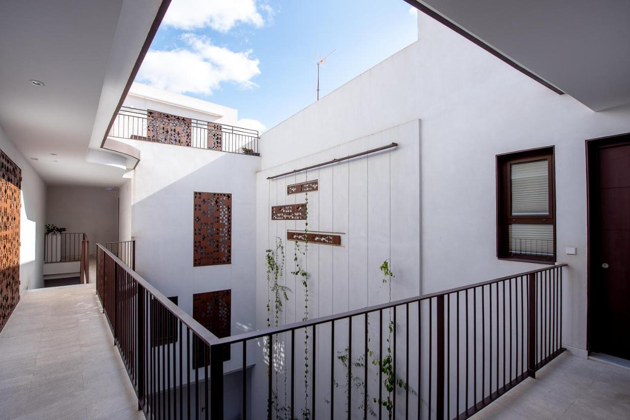 Apartamento con terraza en San Luis. Parking&Netflix Appartement Sevilla Buitenkant foto