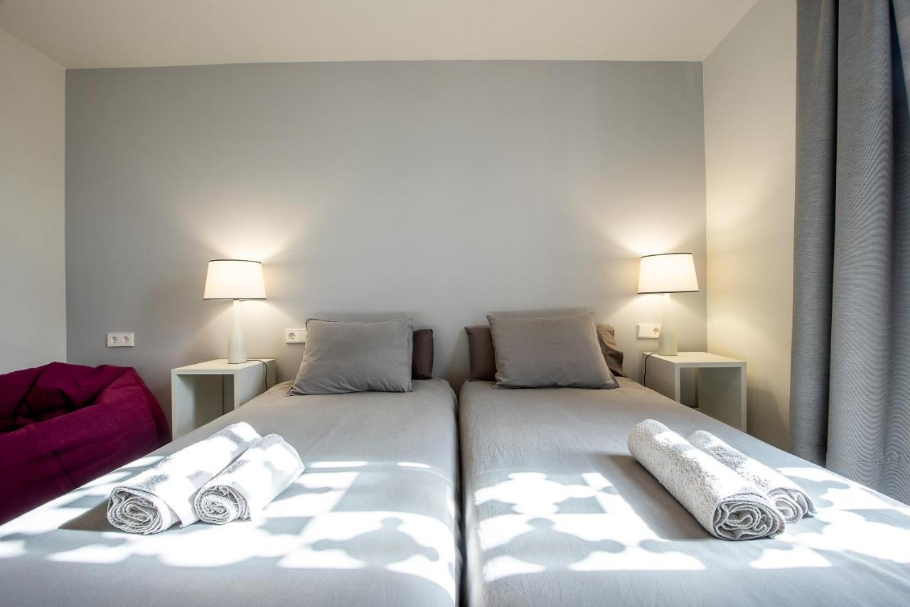 Apartamento con terraza en San Luis. Parking&Netflix Appartement Sevilla Buitenkant foto