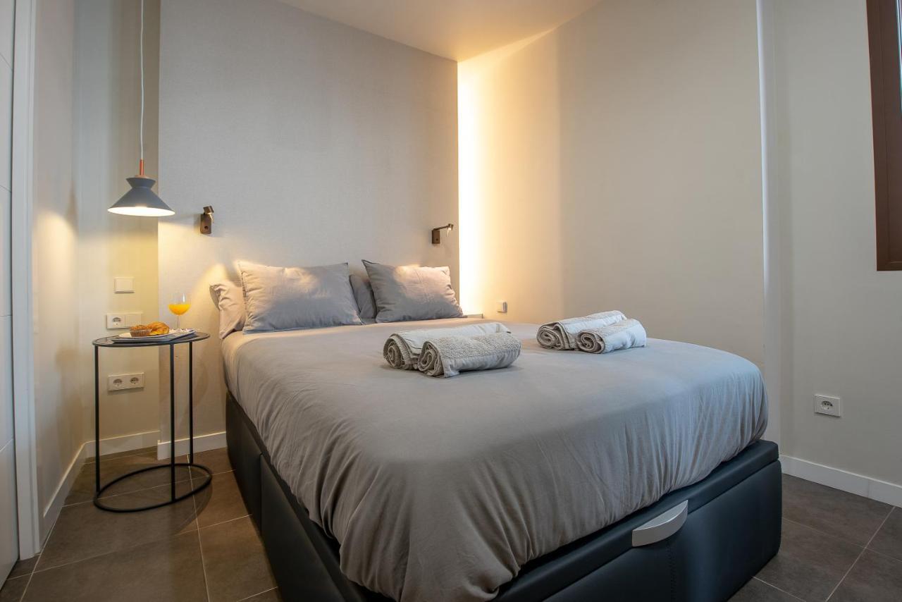 Apartamento con terraza en San Luis. Parking&Netflix Appartement Sevilla Buitenkant foto